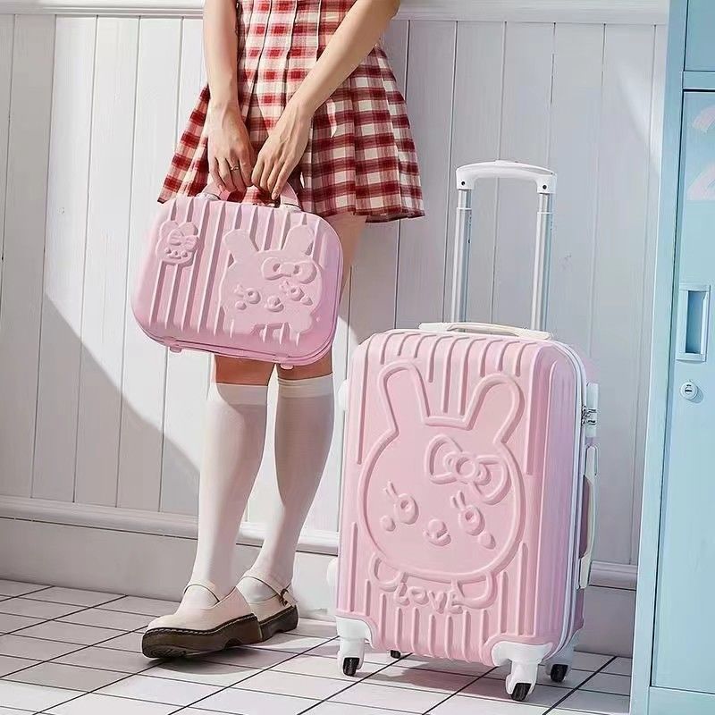 Compagnon de voyage chic: valise pour filles avec maquillage intégré pour des aventures élégantes