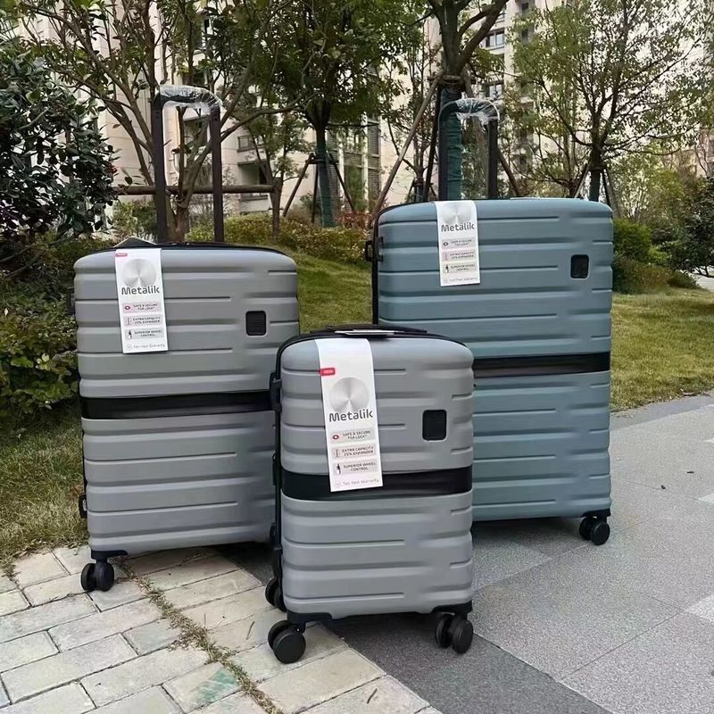 Fabricant Trolley d'avion personnalisé Portable Outdoor Fashion Hard Shell PP Ensembles de bagages de voyage