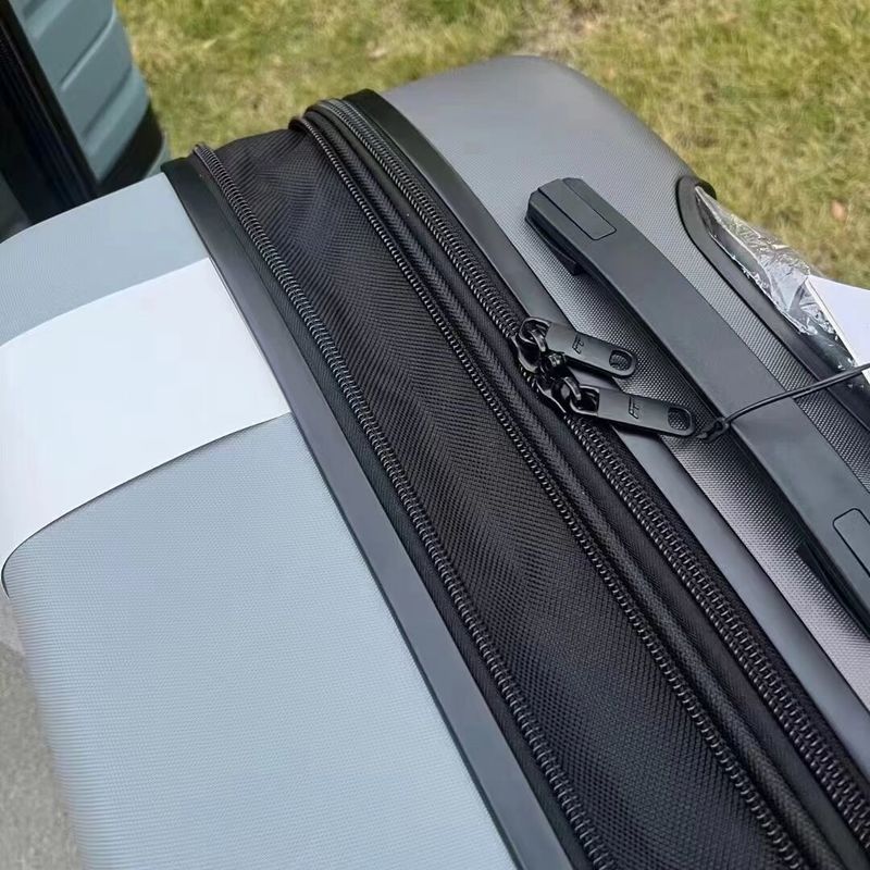 Fabricant Trolley d'avion personnalisé Portable Outdoor Fashion Hard Shell PP Ensembles de bagages de voyage