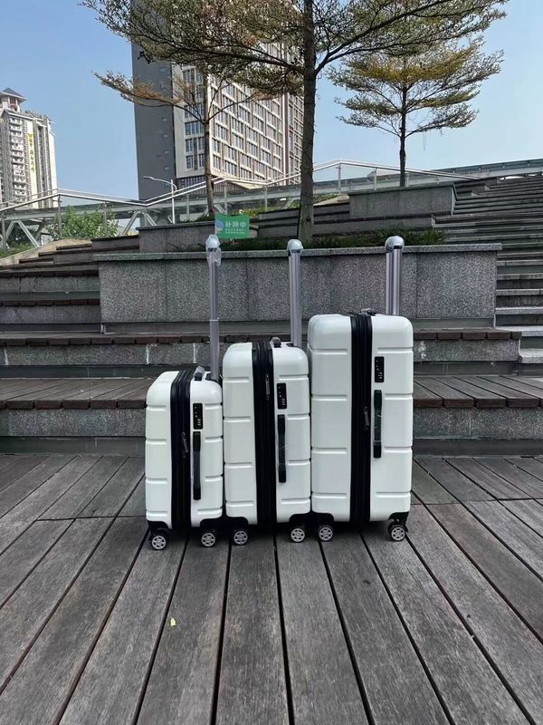 Nouveau design Porte-valise ABS + PC Ensemble de bagages à coque dure Sacs de voyage Ensemble de valises