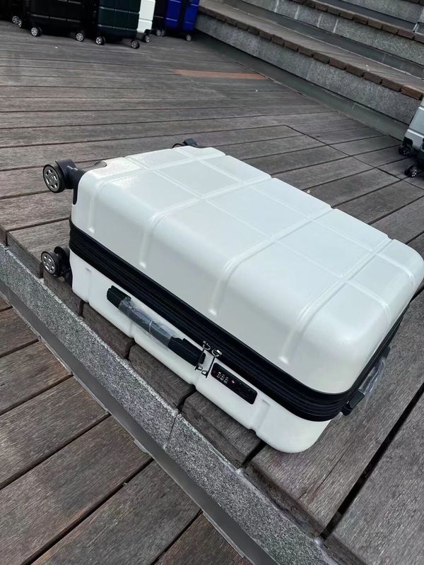 Nouveau design Porte-valise ABS + PC Ensemble de bagages à coque dure Sacs de voyage Ensemble de valises