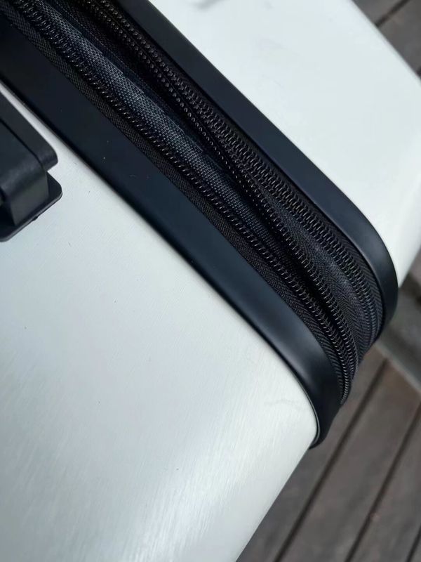 Nouveau design Porte-valise ABS + PC Ensemble de bagages à coque dure Sacs de voyage Ensemble de valises