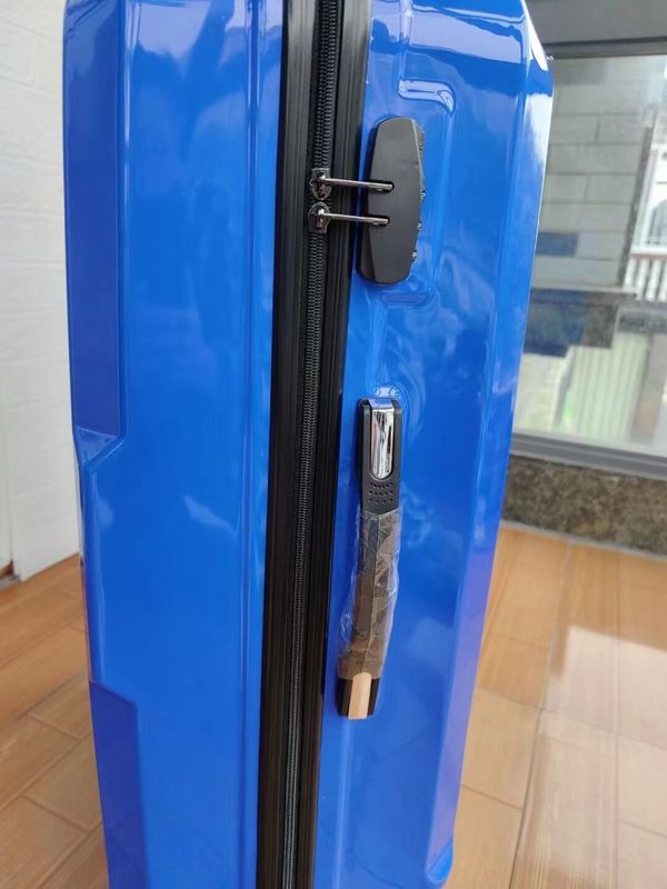 De haute qualité Chine usine de nouveau design coloré coquille dure imperméable à l' eau ensemble cadeau Abs en gros valise Fermeture à glissière Temps de trajet