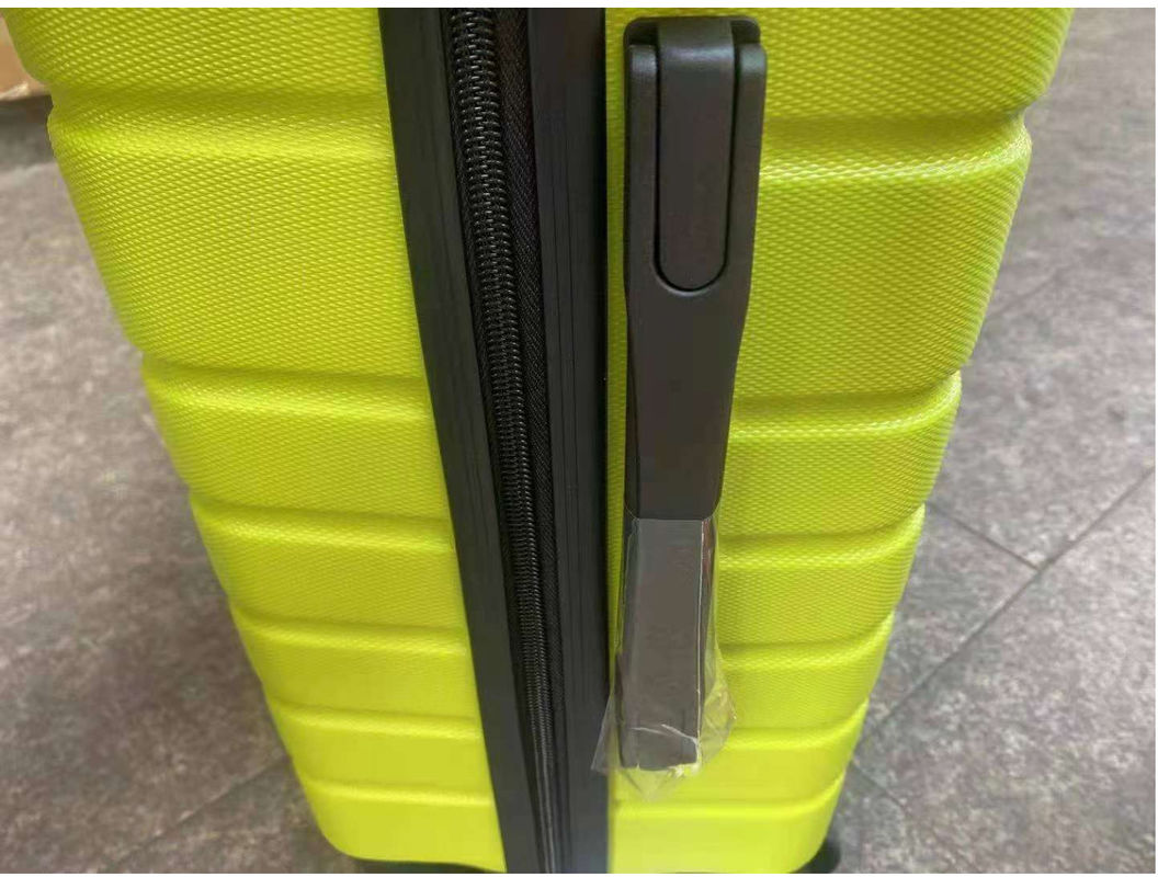 Accessoires de luxe ABS Matériau de mode Trolley Case Universal Roue Aluminium Trolley Vaisseau Unisexe Mot de passe Bagage