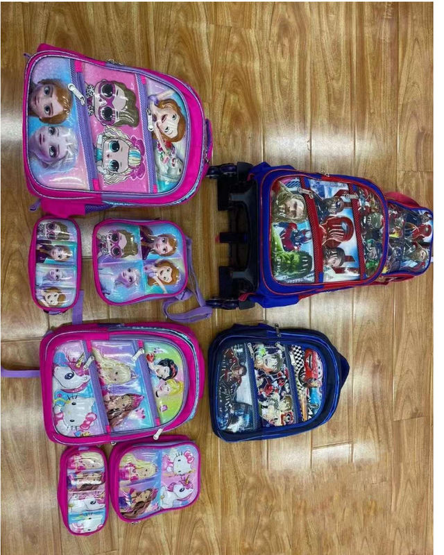 Nouveau gros de sacs à dos en trois pièces pour les élèves de 2e et 5e année