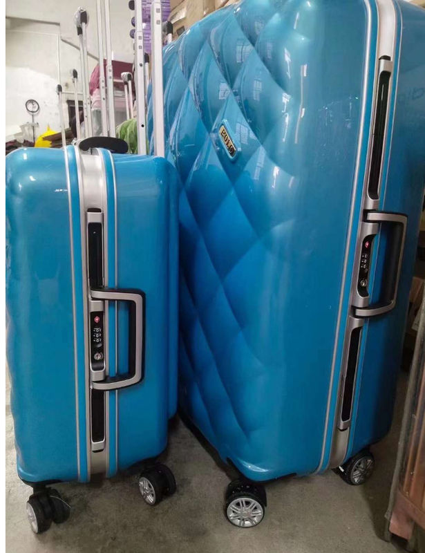 Grandes capacités OEM ODM Coffret personnalisé de style classique Bagage Smart Lock Business Trolley Bagage