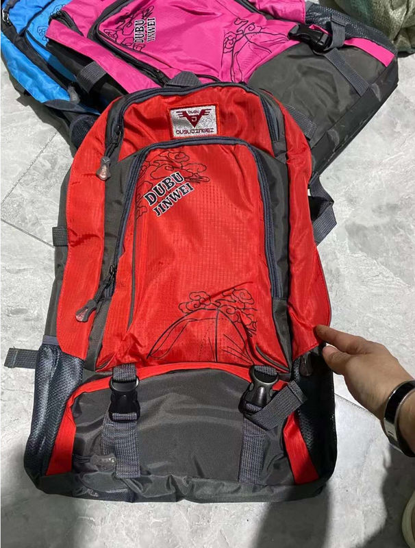 Mode Marque de luxe Hommes Femmes Sac à dos Portable Ordinateur Carnet d'ordinateur Sac scolaire Grand stockage Unisexe Sac de voyage décontracté