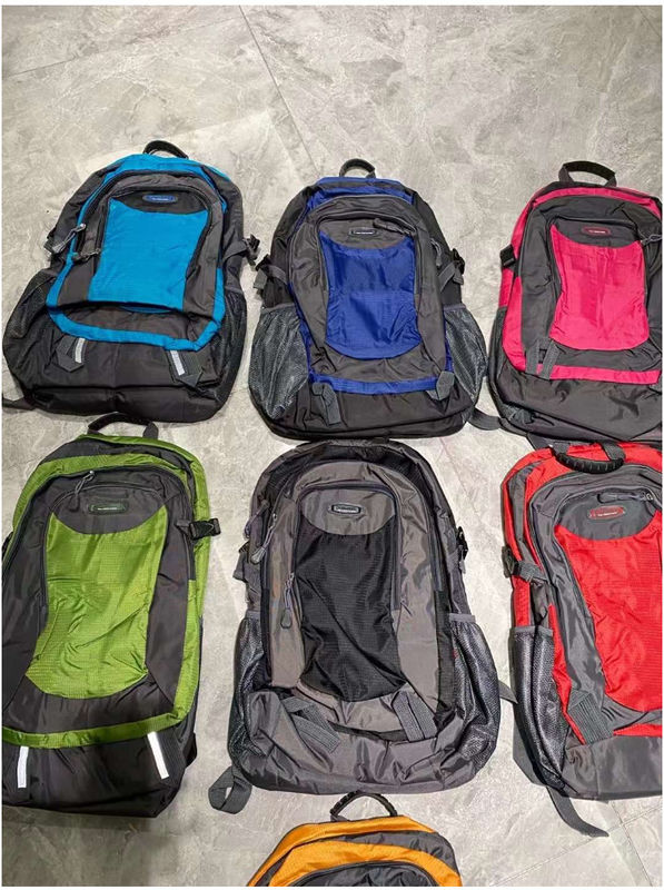 Mode Marque de luxe Hommes Femmes Sac à dos Portable Ordinateur Carnet d'ordinateur Sac scolaire Grand stockage Unisexe Sac de voyage décontracté