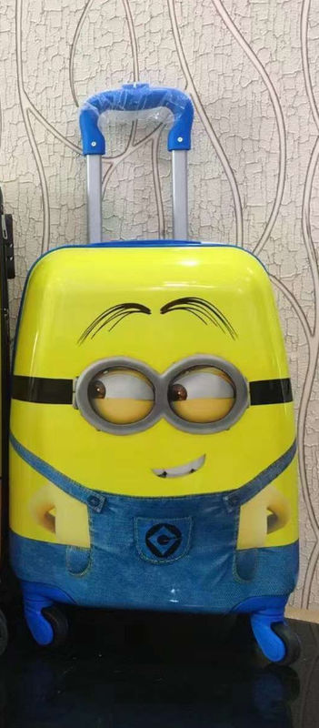 C'est une coquille d'œuf pour enfants. Une valise pour enfants.