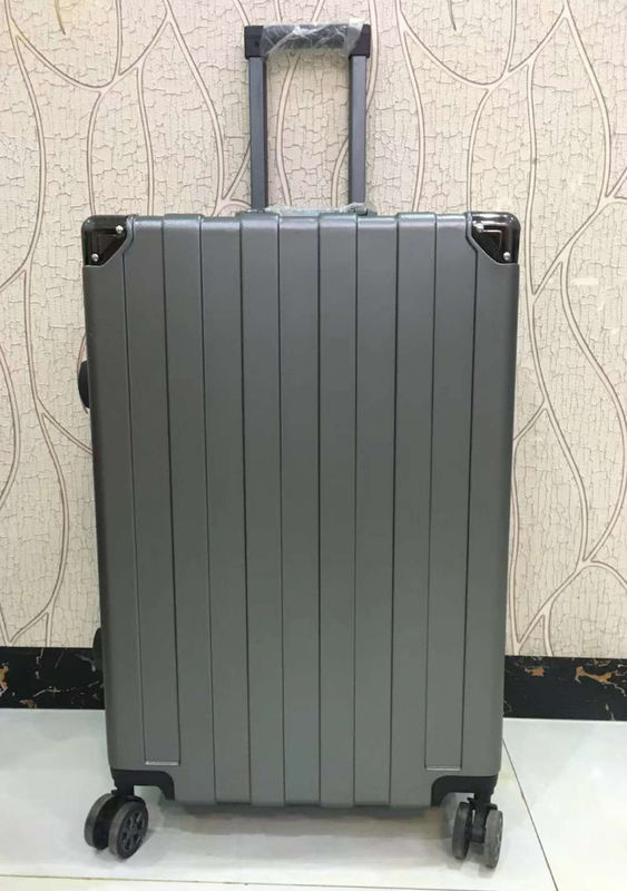 Bagages Portez sur les bagages Coffres personnalisés Coffres à vendre en aluminium 28 pouces Spinner Unisexe