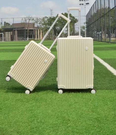Chine fournisseur bon marché nouveau populaire ABS PC Unisexe sac à bagages de voyage ensemble chariot valise bagages