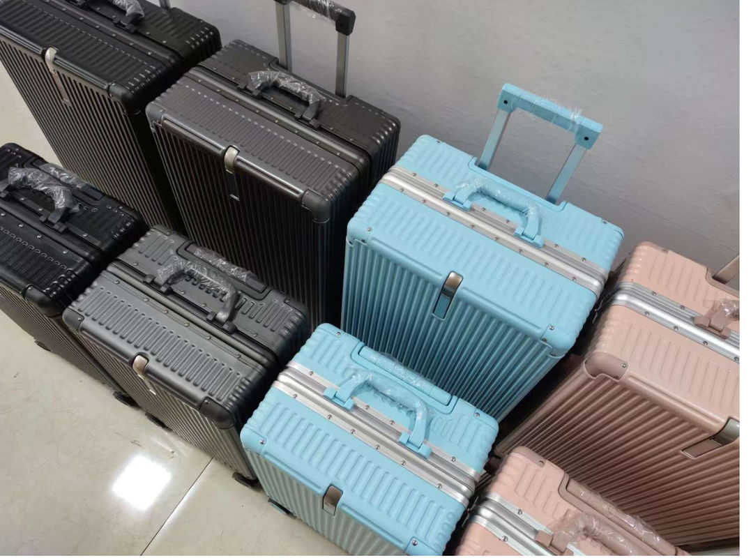Cadre en aluminium Bagage de stock Design de mode 6 couleurs Haute capacité Vente à chaud 3 tailles Matériau ABS + PC Dur sans poids