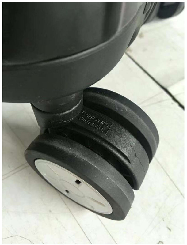 20 pouces unisexe pour adultes avec une nouvelle boîte de mot de passe grande capacité couleur solide anti-collision