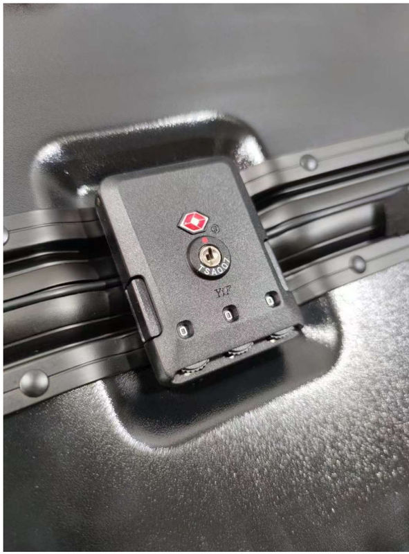 Couleur vive ABS + PC poignée d'aluminium prix de bagages de haute qualité nouveau sac de bagages chariot à bagages vente à chaud voyage d'affaires bagages