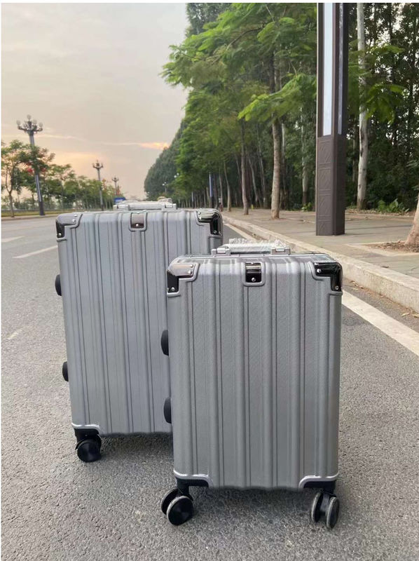 Nouveau bagage avec roues pour le côté rigide bagage vertical valise roulante légère pour les vacances de voyage