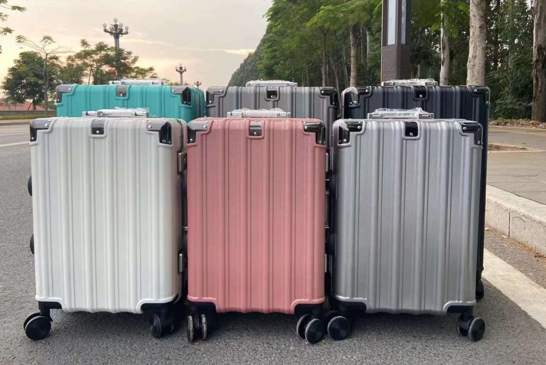Nouveau bagage avec roues pour le côté rigide bagage vertical valise roulante légère pour les vacances de voyage
